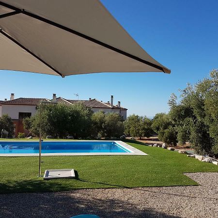 Apartamentos Rurales La Dehesa Del Acebuche Jaén Екстериор снимка