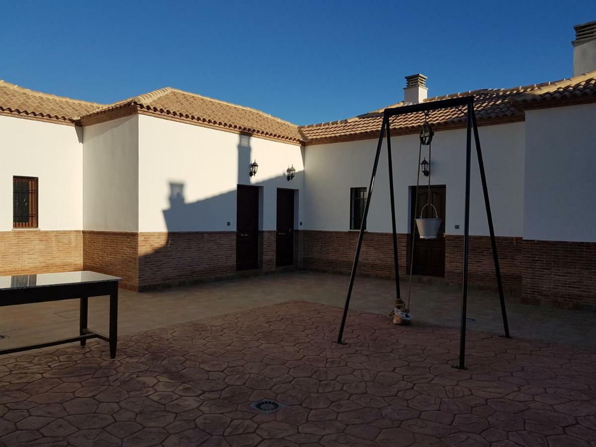 Apartamentos Rurales La Dehesa Del Acebuche Jaén Екстериор снимка
