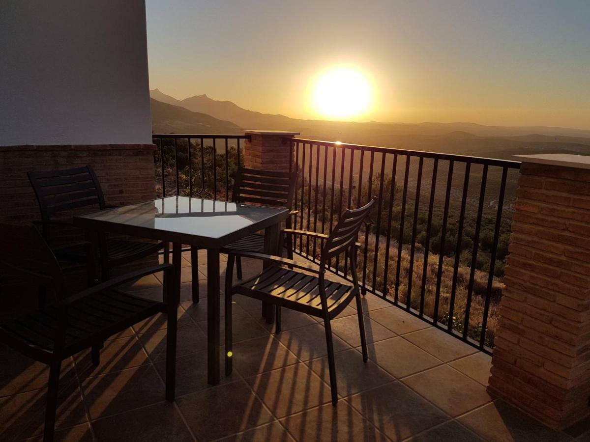 Apartamentos Rurales La Dehesa Del Acebuche Jaén Екстериор снимка
