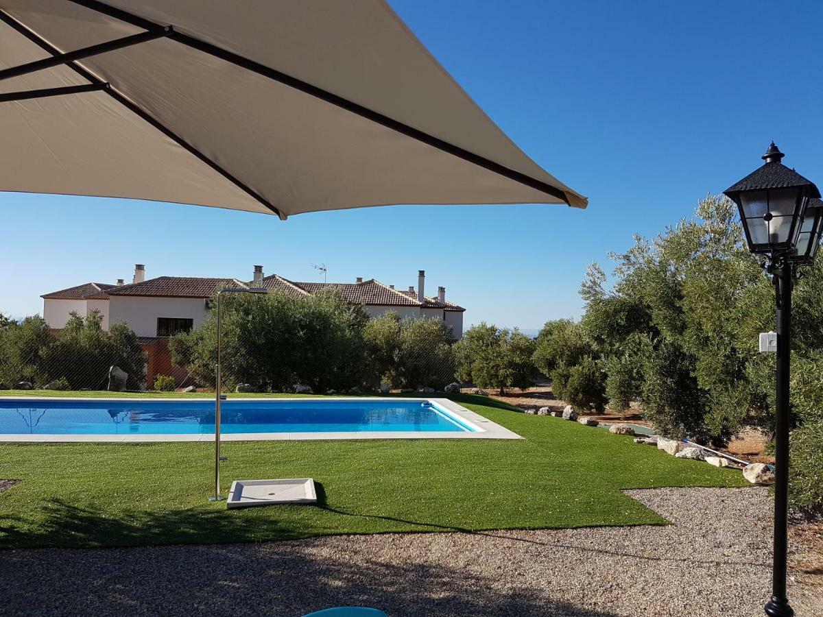 Apartamentos Rurales La Dehesa Del Acebuche Jaén Екстериор снимка