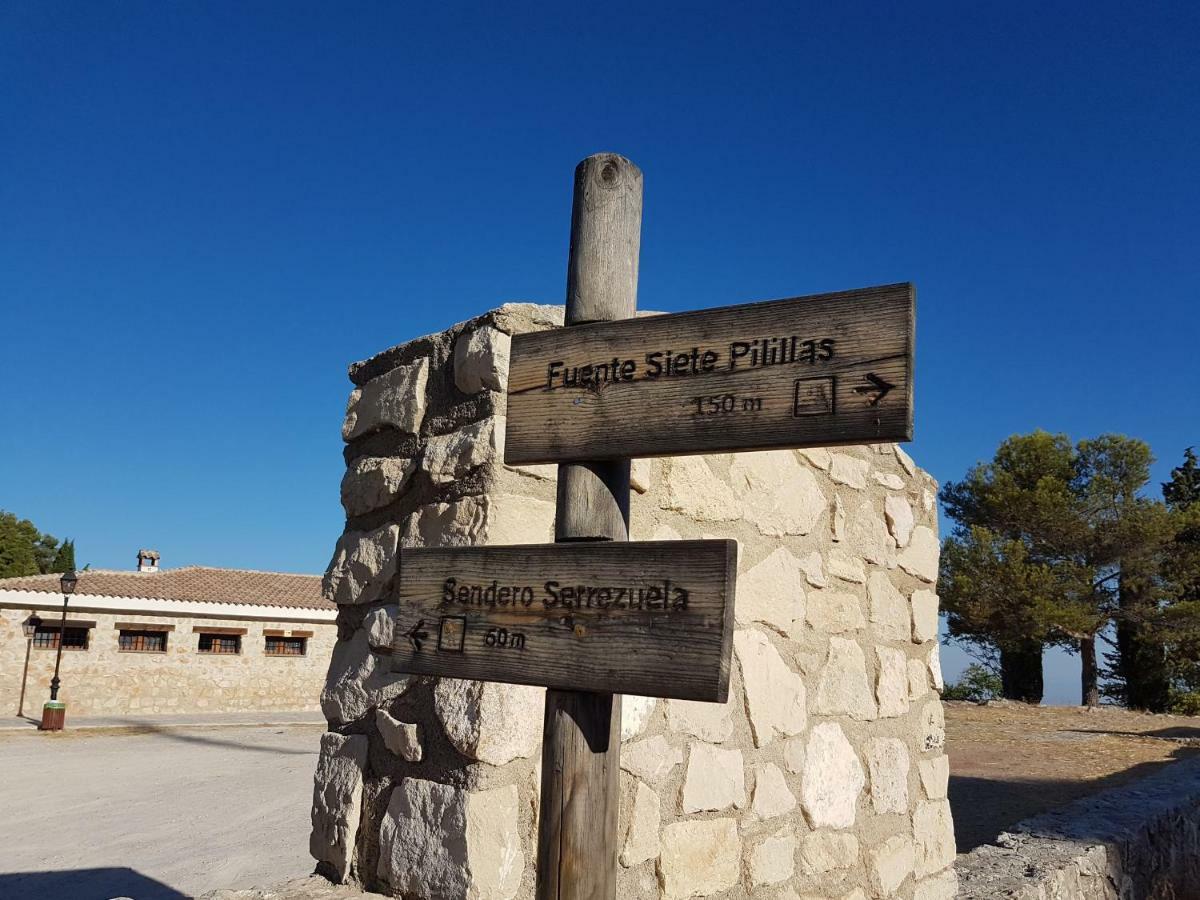 Apartamentos Rurales La Dehesa Del Acebuche Jaén Екстериор снимка